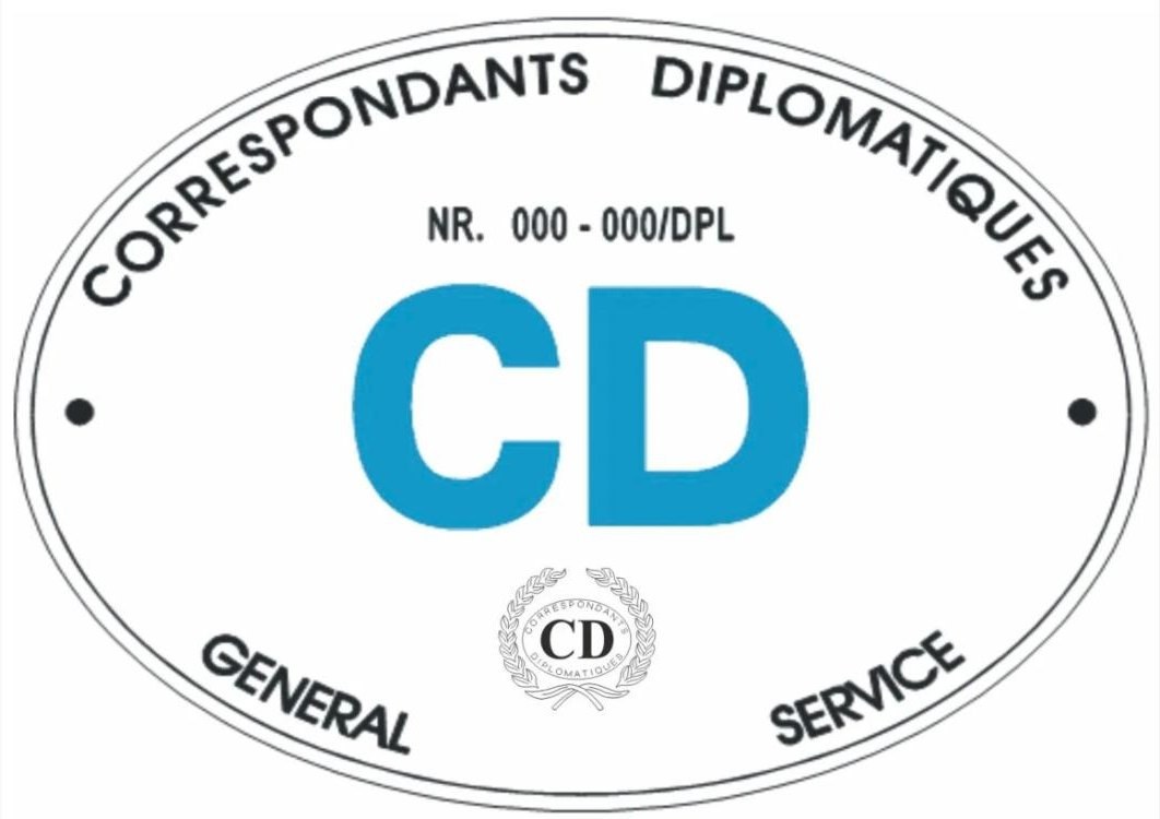 Oval car sticker with the letters CD